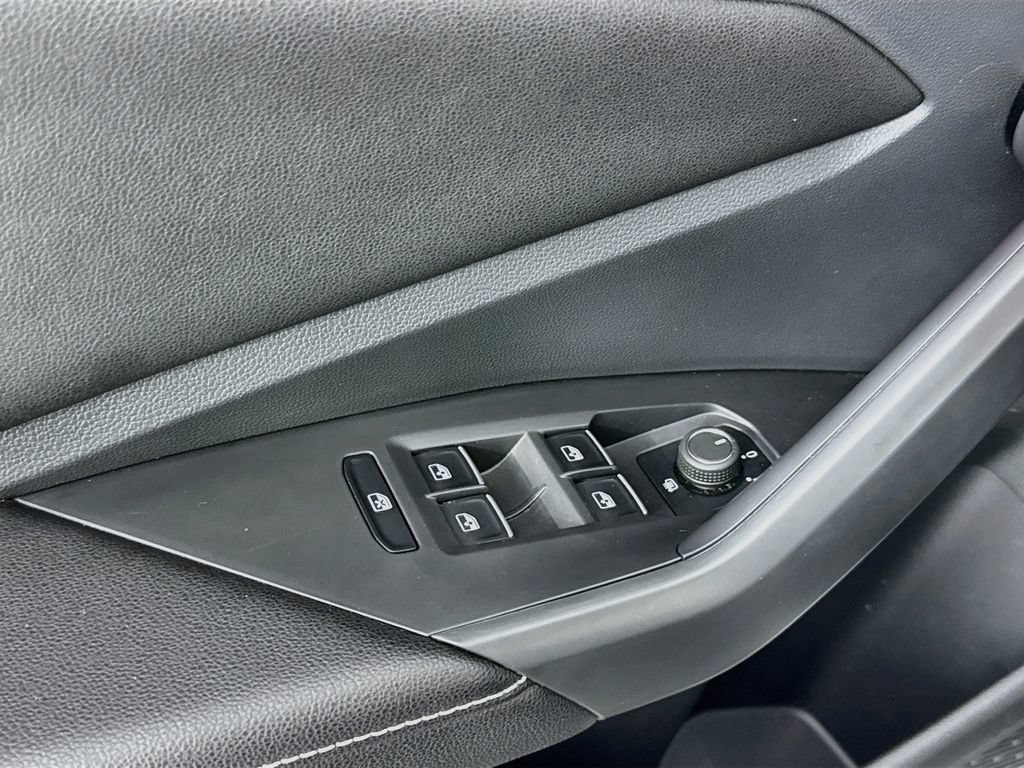 Used 2025 Volkswagen Jetta Sport FWD image 16