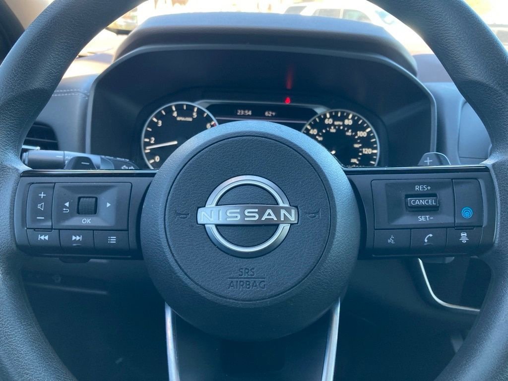 Used 2023 Nissan Rogue SV image 20