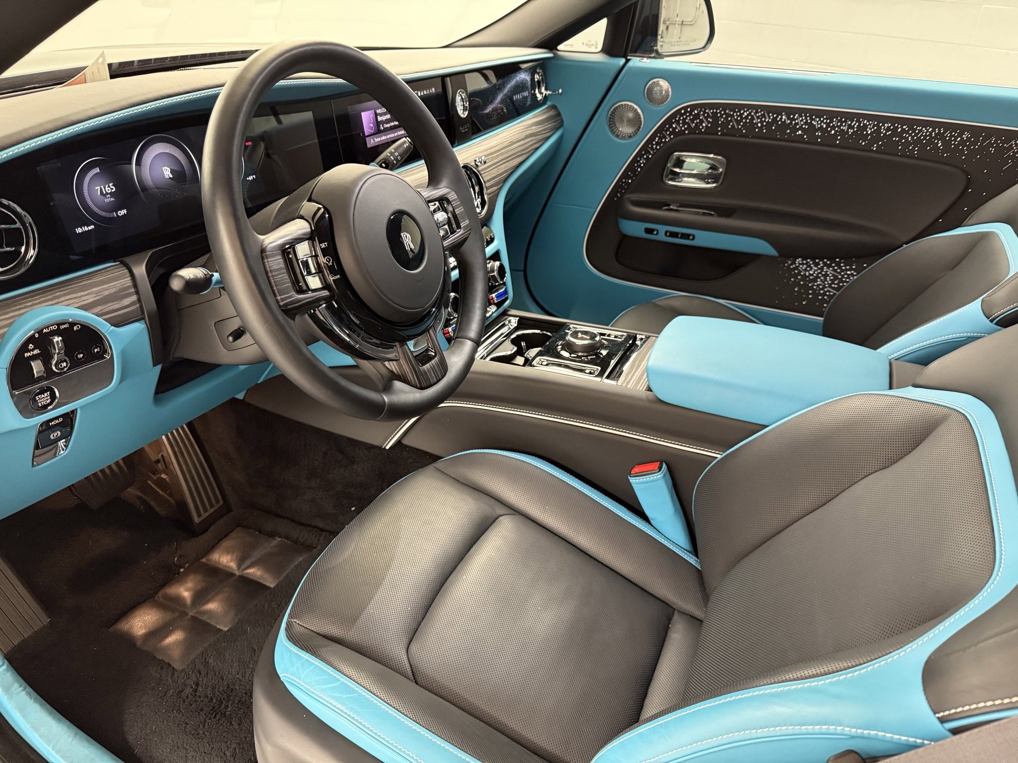 Used 2024 Rolls-Royce Spectre w/ Spectre Launch Package image 2