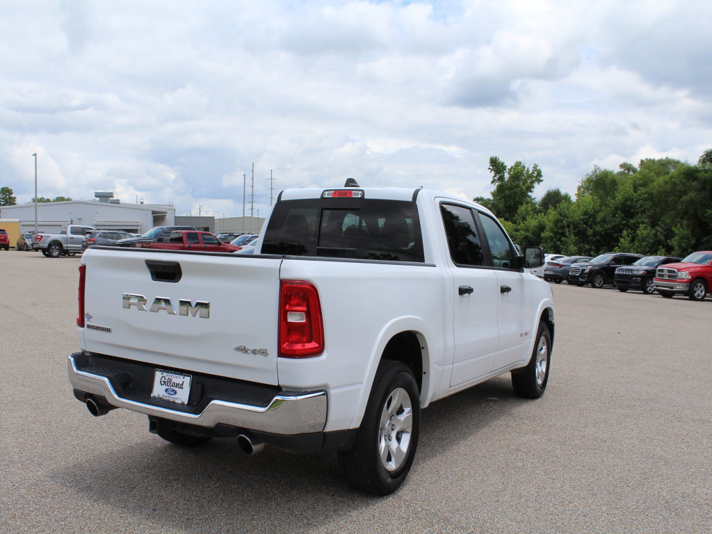 Used 2025 RAM 1500 Big Horn AWD/4WD image 4