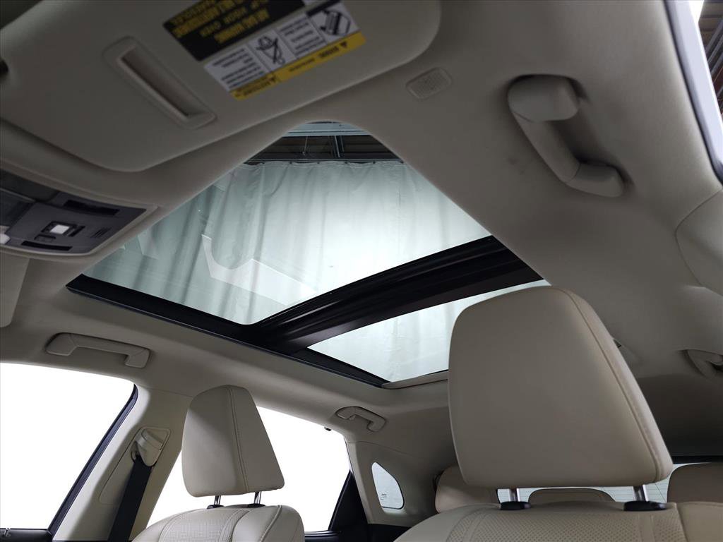 Used 2022 Lexus RX 450h AWD w/ Luxury Package image 15