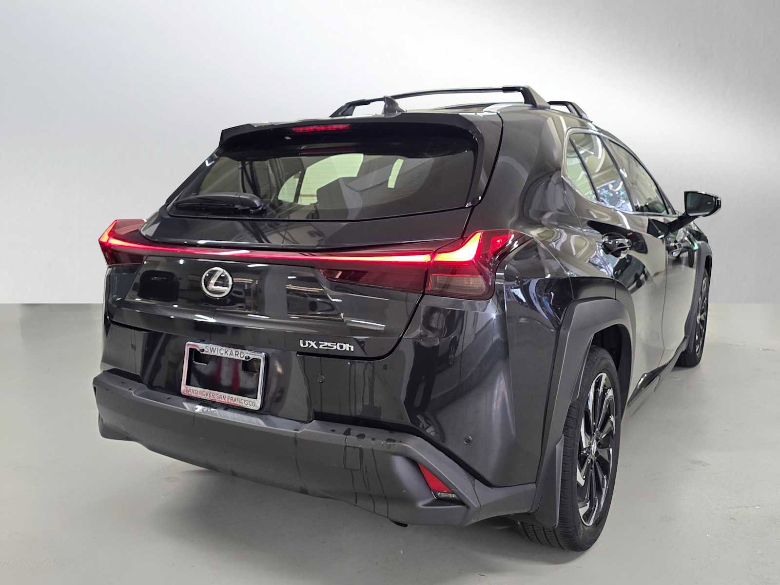 Used 2023 Lexus UX 250h FWD w/ Accessory Package (Z2) image 5
