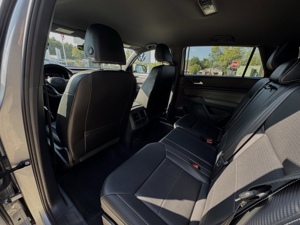 Used 2023 Volkswagen Atlas Cross Sport SE image 25