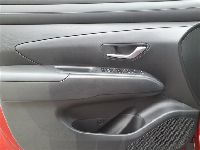 New 2026 Hyundai Tucson SE image 7