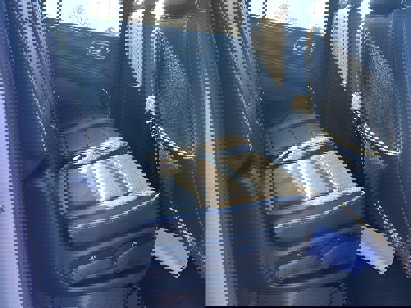 Used 2024 Chevrolet Suburban Premier image 26