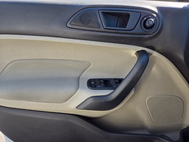 Used 2018 Ford Fiesta SE FWD image 35