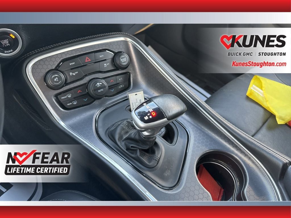 Used 2015 Dodge Challenger SXT Plus image 31