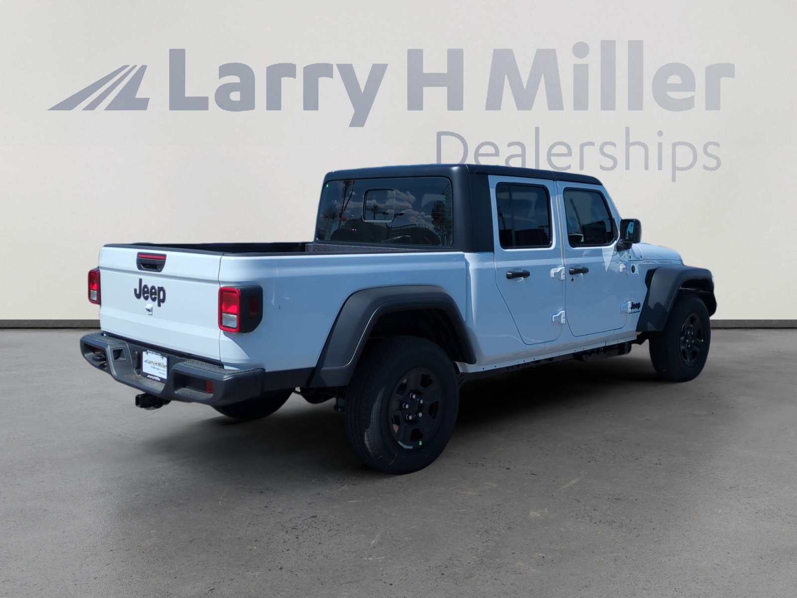 New 2026 Jeep Gladiator Sport image 5