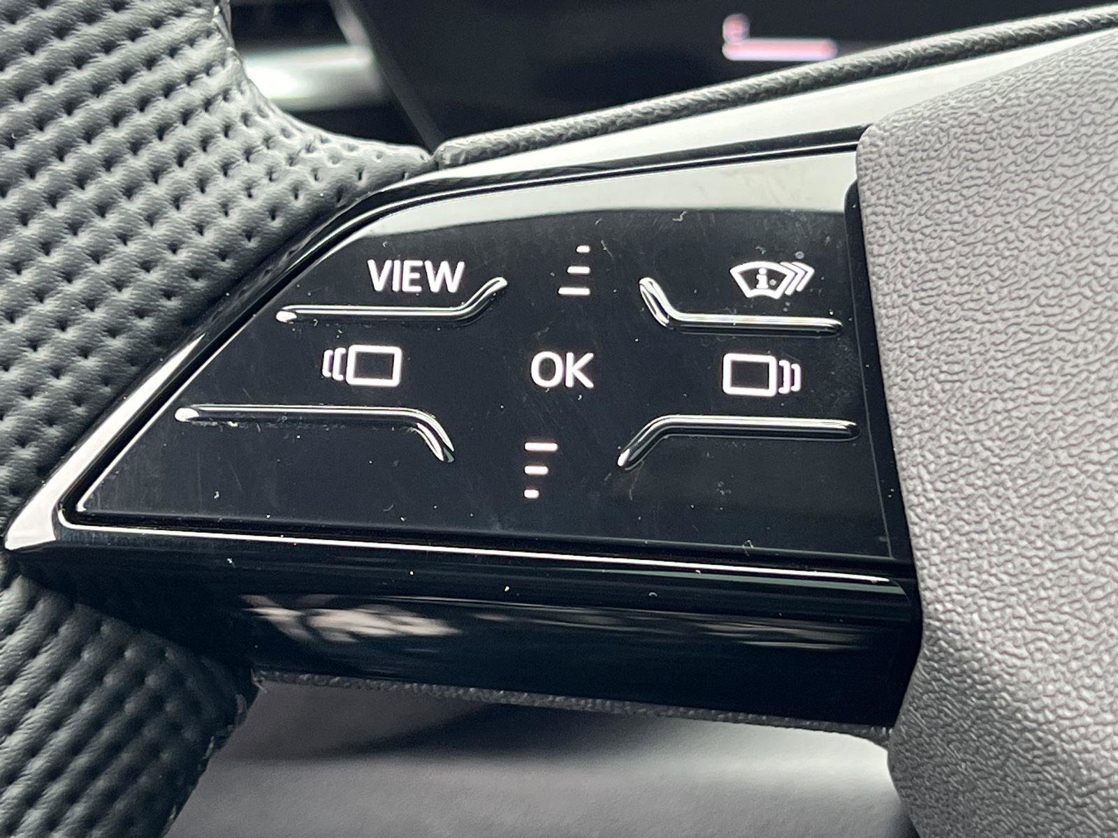 Used 2025 Audi SQ5 Premium Plus w/ Premium Plus Package image 25