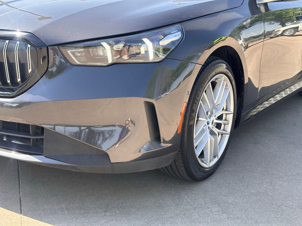 Used 2024 BMW 530i w/ Premium Package image 9