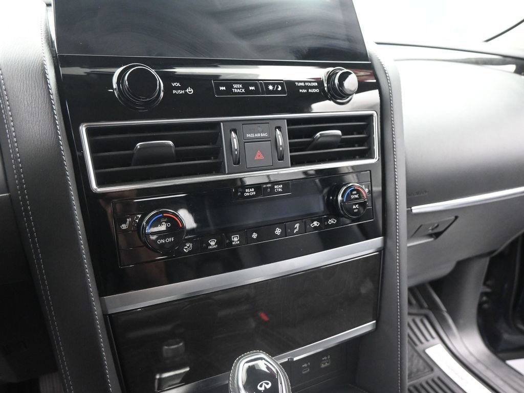 Used 2024 INFINITI QX80 Luxe image 14