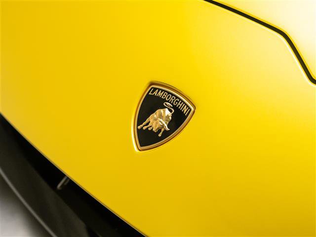 Used 2020 Lamborghini Huracan EVO image 39