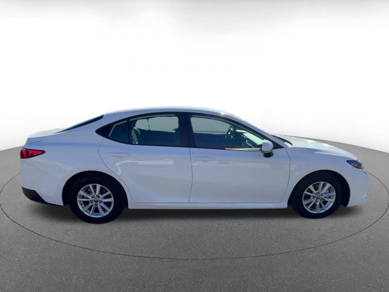 Used 2025 Toyota Camry LE image 23