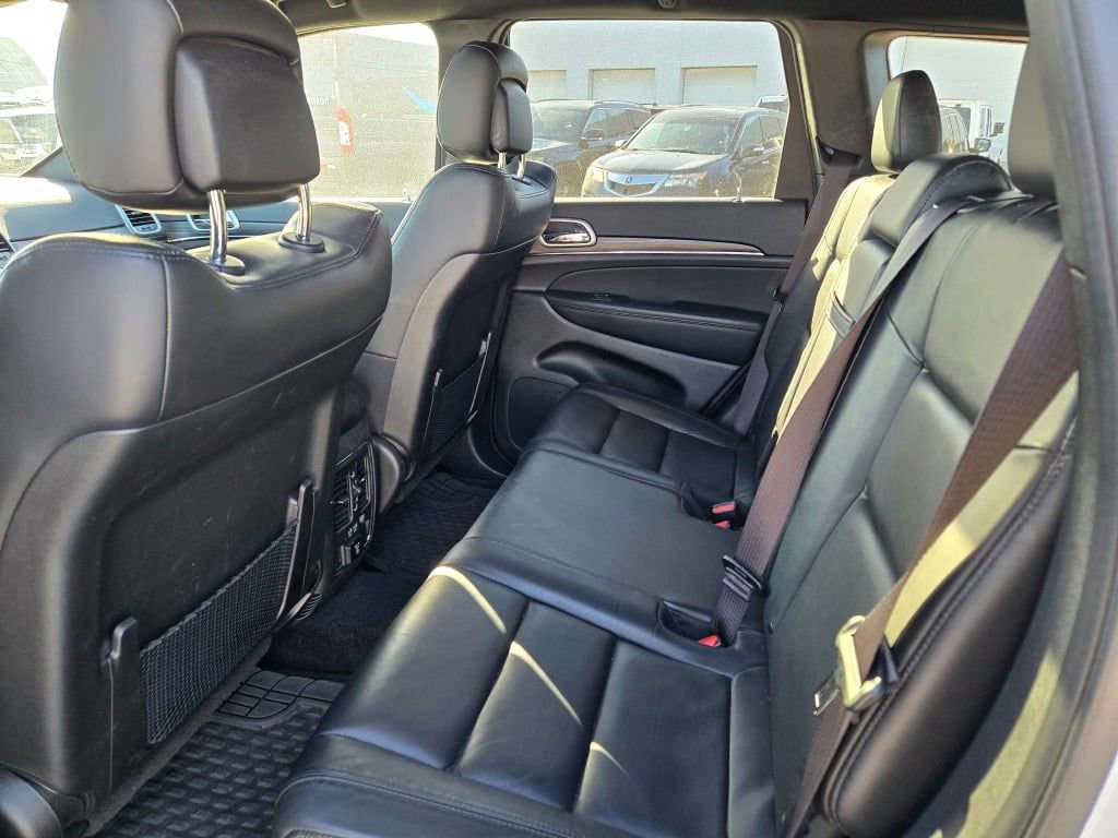 Certified 2022 Jeep Grand Cherokee Limited w/ Trailer Tow Group IV image 15