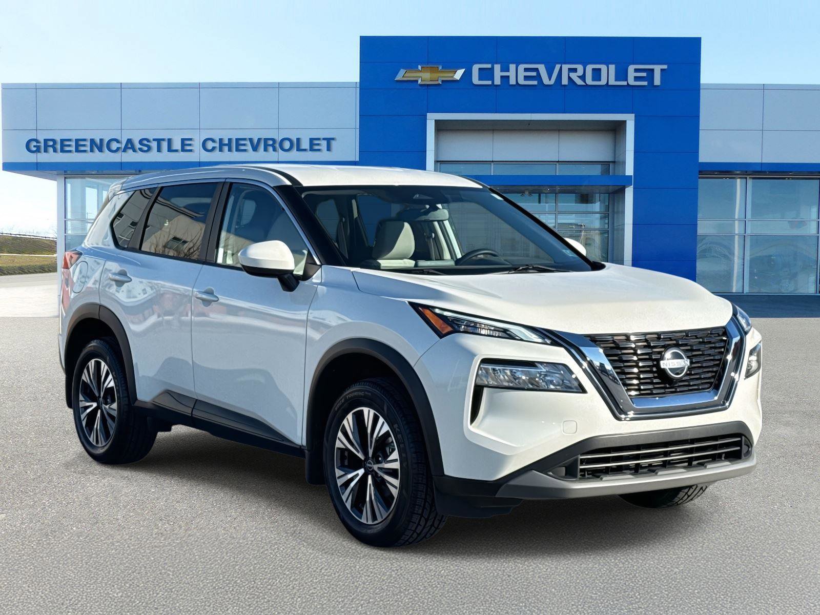 Used 2023 Nissan Rogue SV image 1