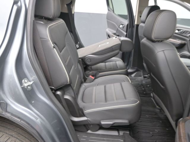 Used 2022 GMC Acadia Denali w/ Denali Ultimate Package AWD/4WD image 17