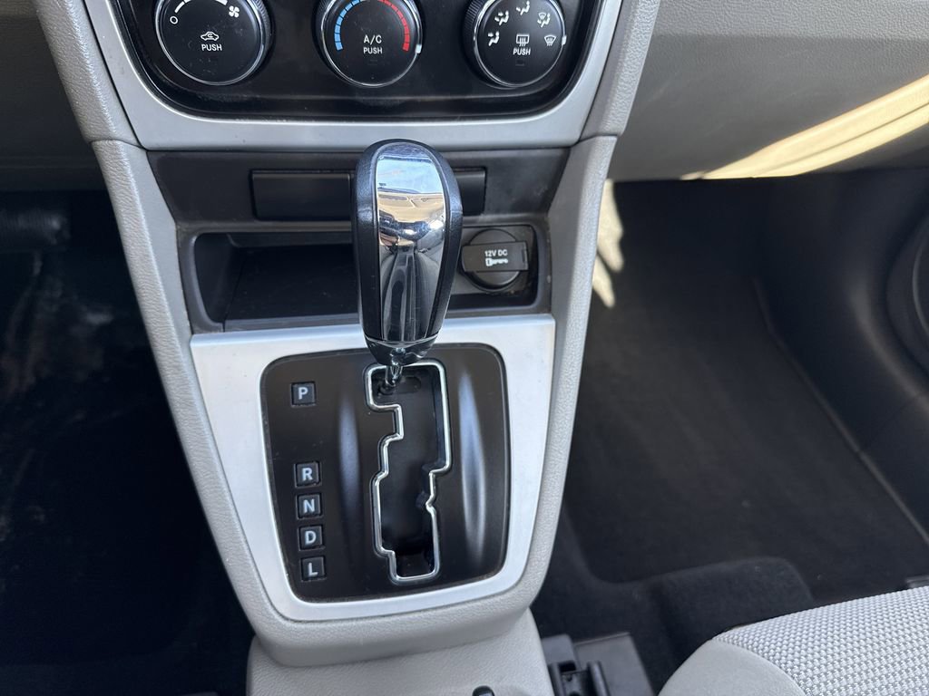 Used 2010 Dodge Caliber SXT image 19