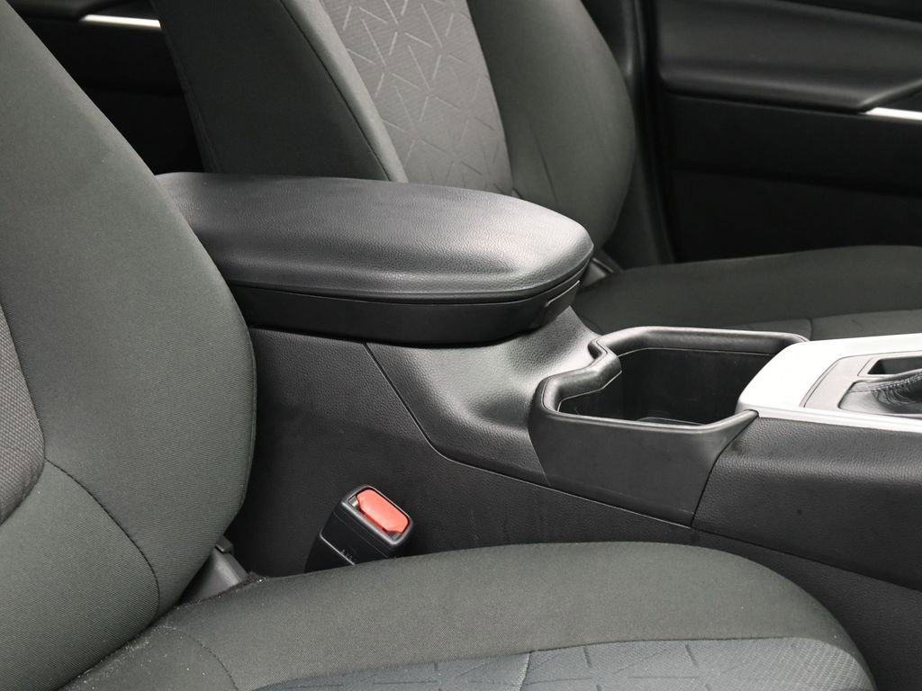 Used 2023 Toyota RAV4 XLE image 41