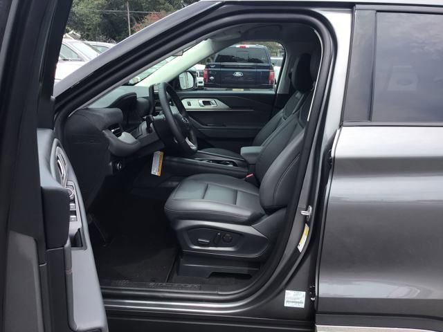 New 2025 Ford Explorer Active w/ Active Comfort Package image 9