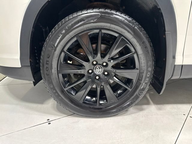 Used 2019 Toyota Highlander SE AWD/4WD image 9