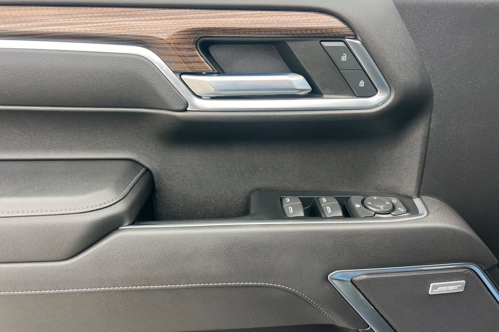 Used 2022 Chevrolet Silverado 1500 LT Trail Boss w/ LT Trail Boss Premium Package image 11