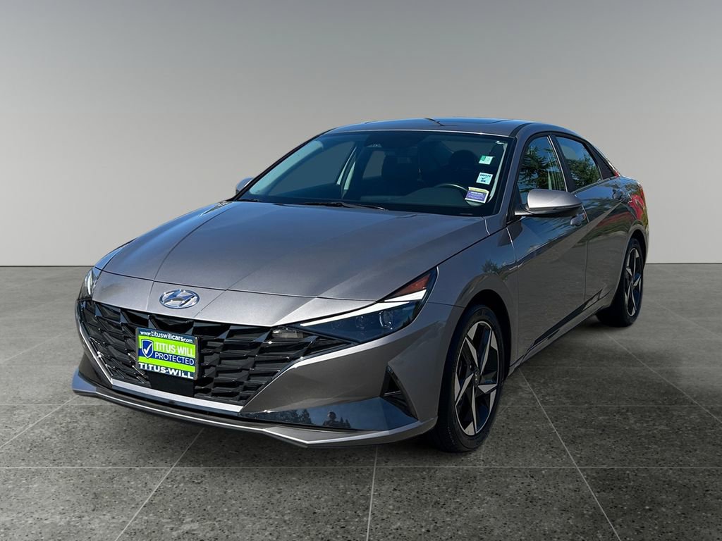 Used 2023 Hyundai Elantra Limited image 3