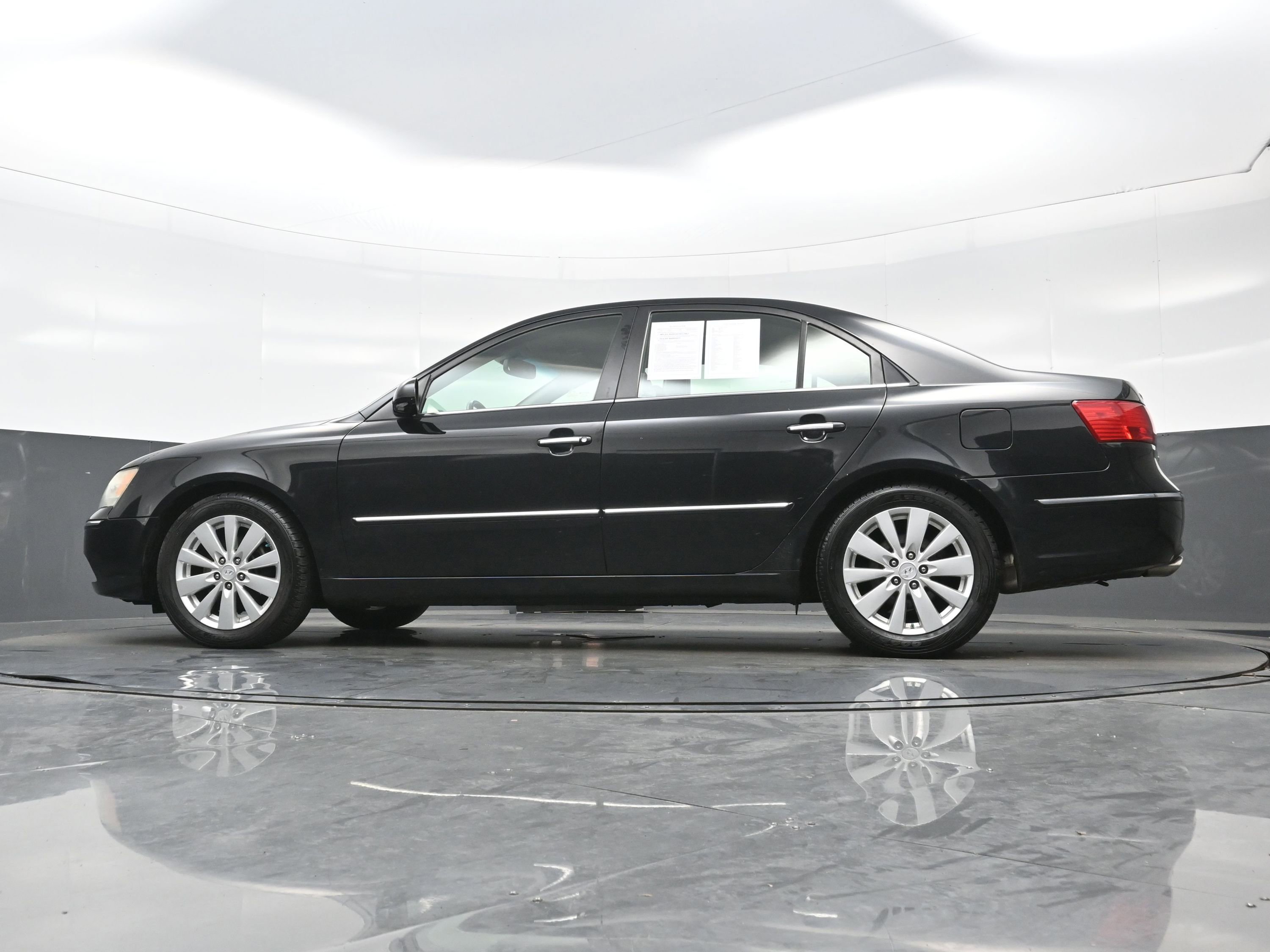 Used 2009 Hyundai Sonata Limited FWD image 24