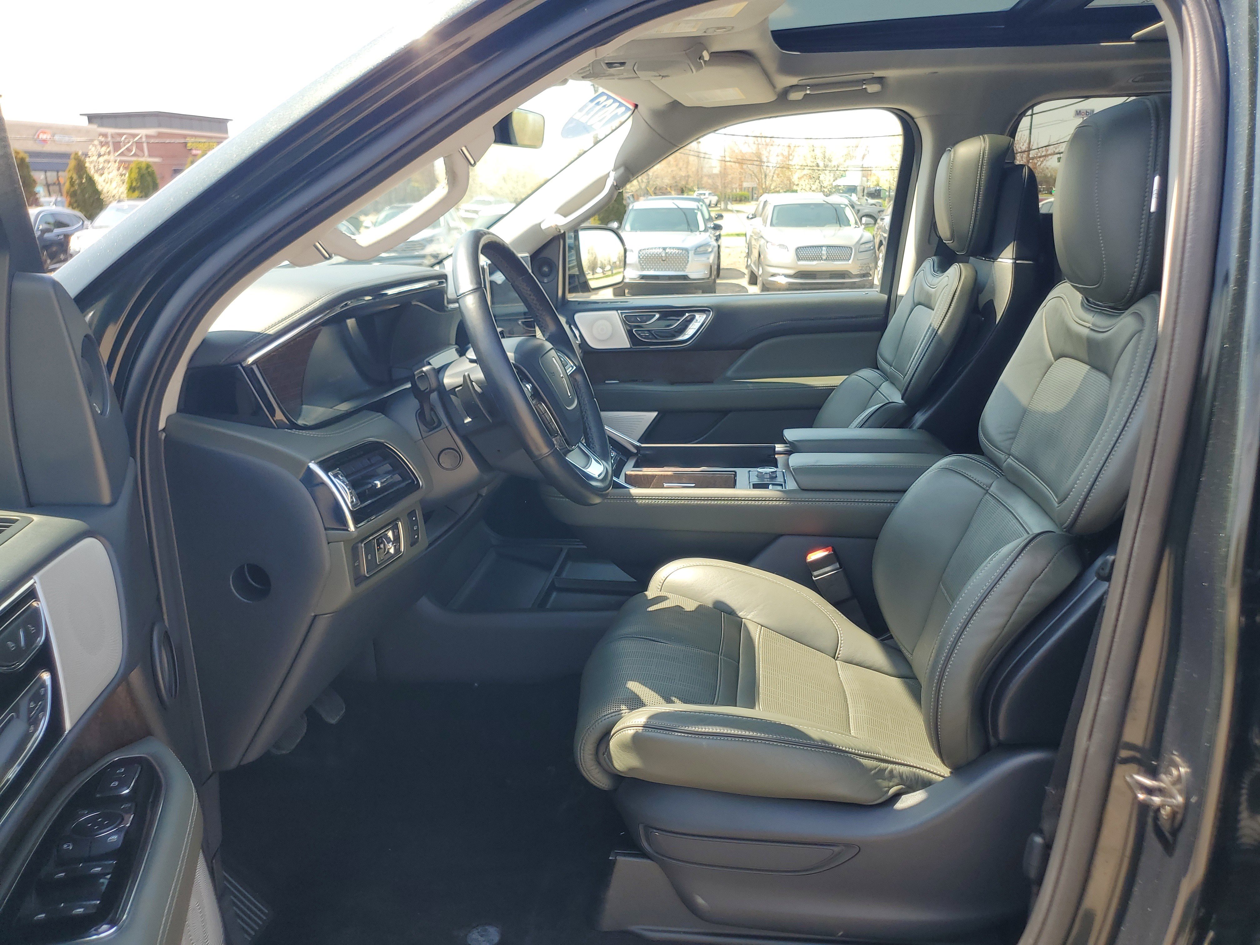 Certified 2022 Lincoln Navigator L Black Label AWD/4WD image 12