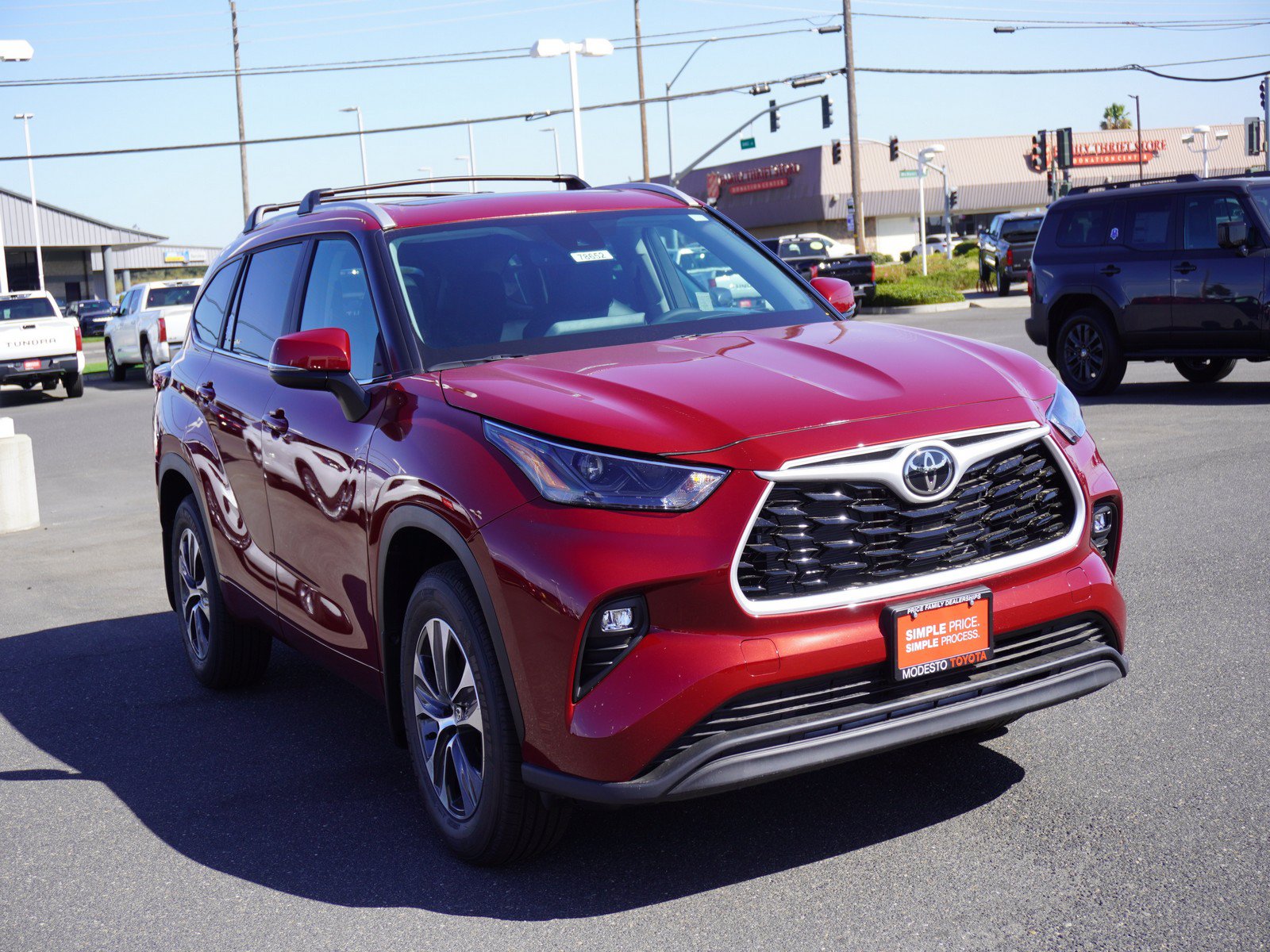New 2026 Toyota Highlander XLE AWD/4WD image 1