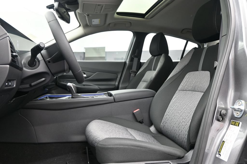 New 2026 Nissan Sentra SV w/ SV Convenience Package FWD image 15
