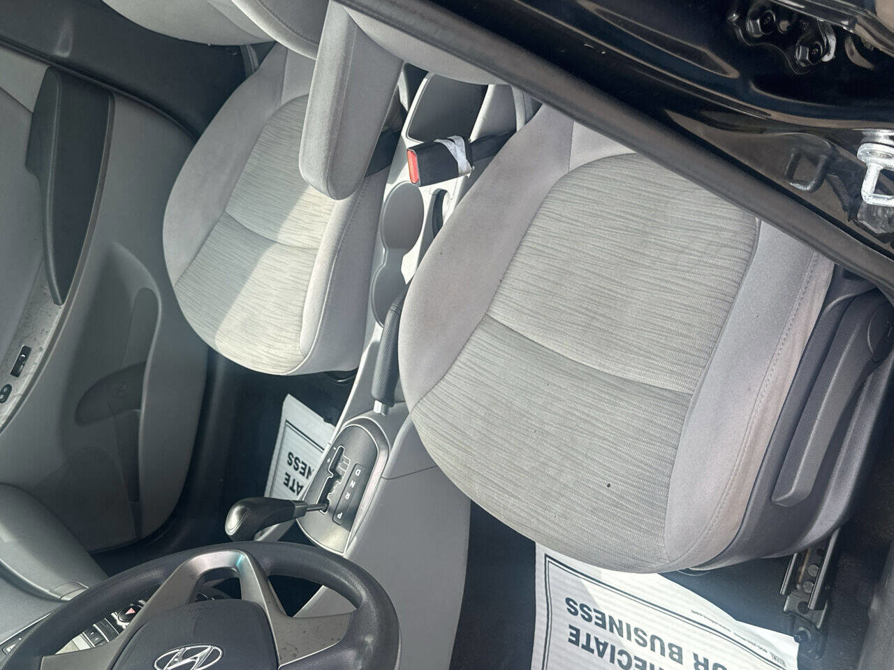 Used 2017 Hyundai Accent SE image 4