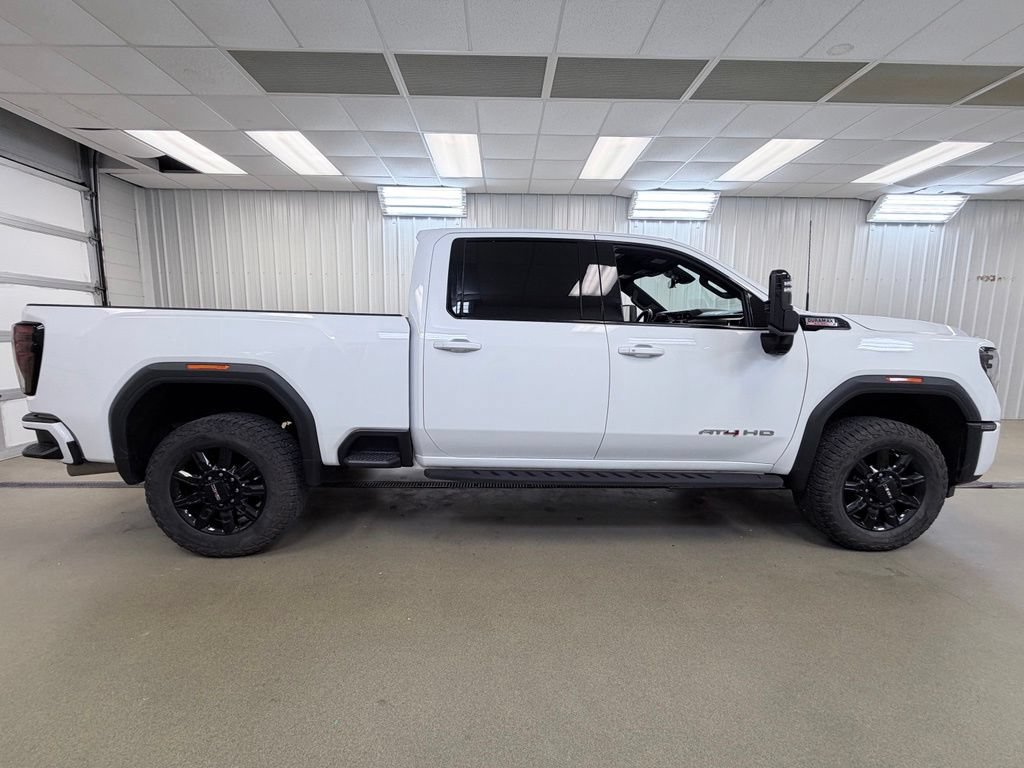 Used 2024 GMC Sierra 2500 AT4 w/ AT4 Premium Plus Package AWD/4WD image 8