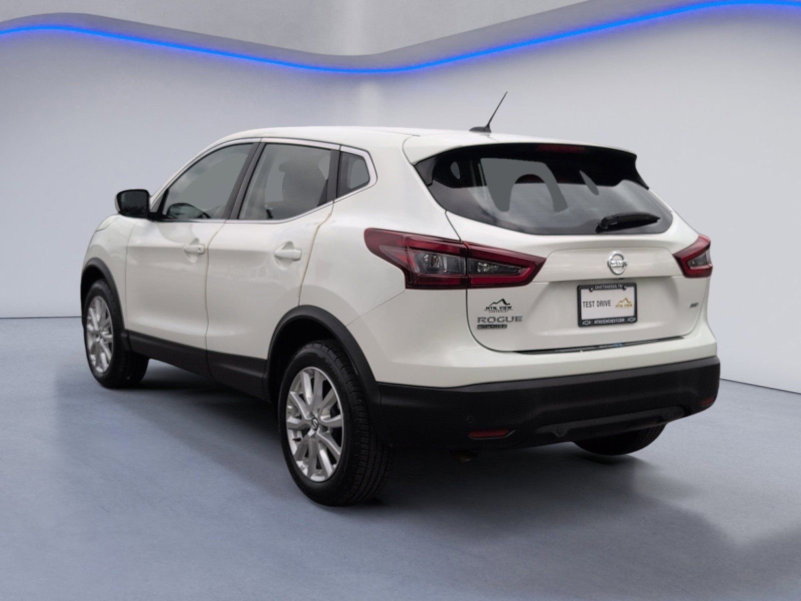 Used 2021 Nissan Rogue Sport S image 10