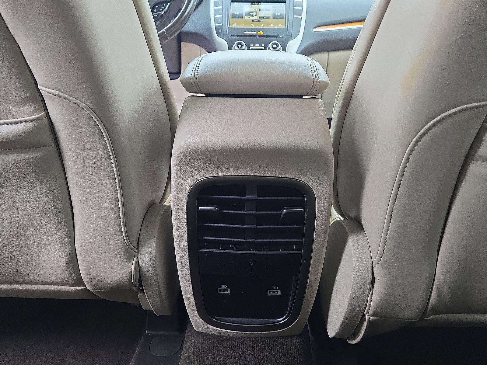 Used 2019 Lincoln MKC Select w/ Select Plus Package image 27