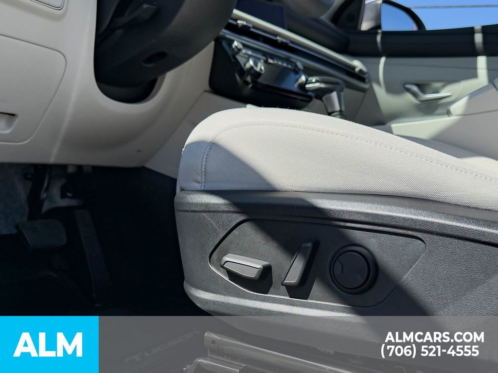 Used 2025 Hyundai Tucson SEL image 12