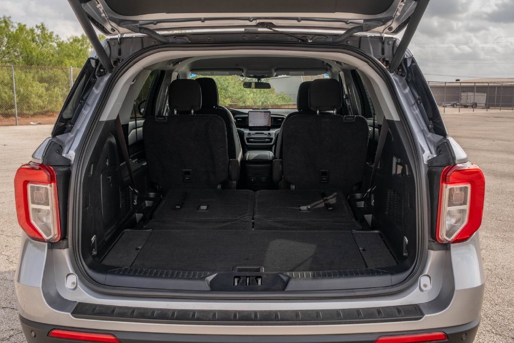 Certified 2023 Ford Explorer XLT RWD image 25
