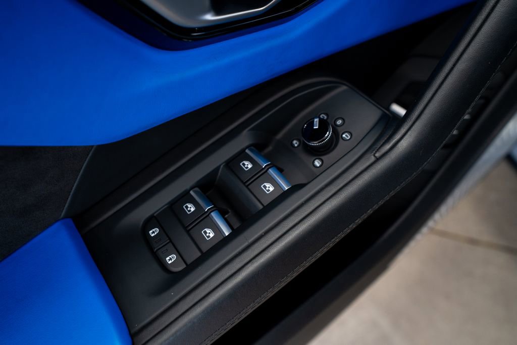 Used 2022 Lamborghini Urus image 37