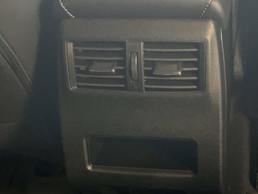 New 2026 Mitsubishi Outlander SE image 17