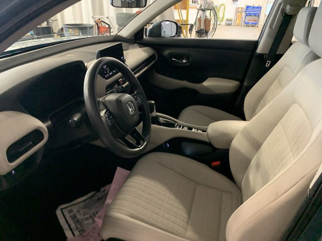 Used 2023 Honda HR-V LX image 14