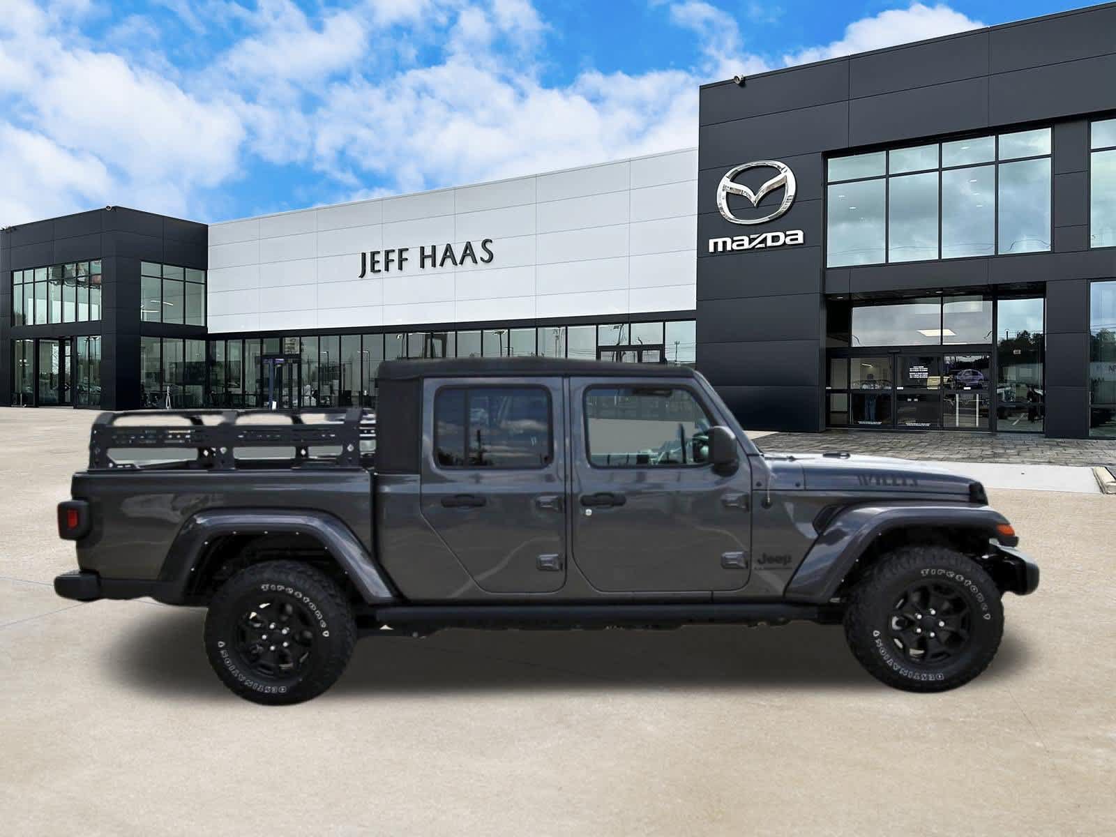 Used 2022 Jeep Gladiator Sport AWD/4WD image 5