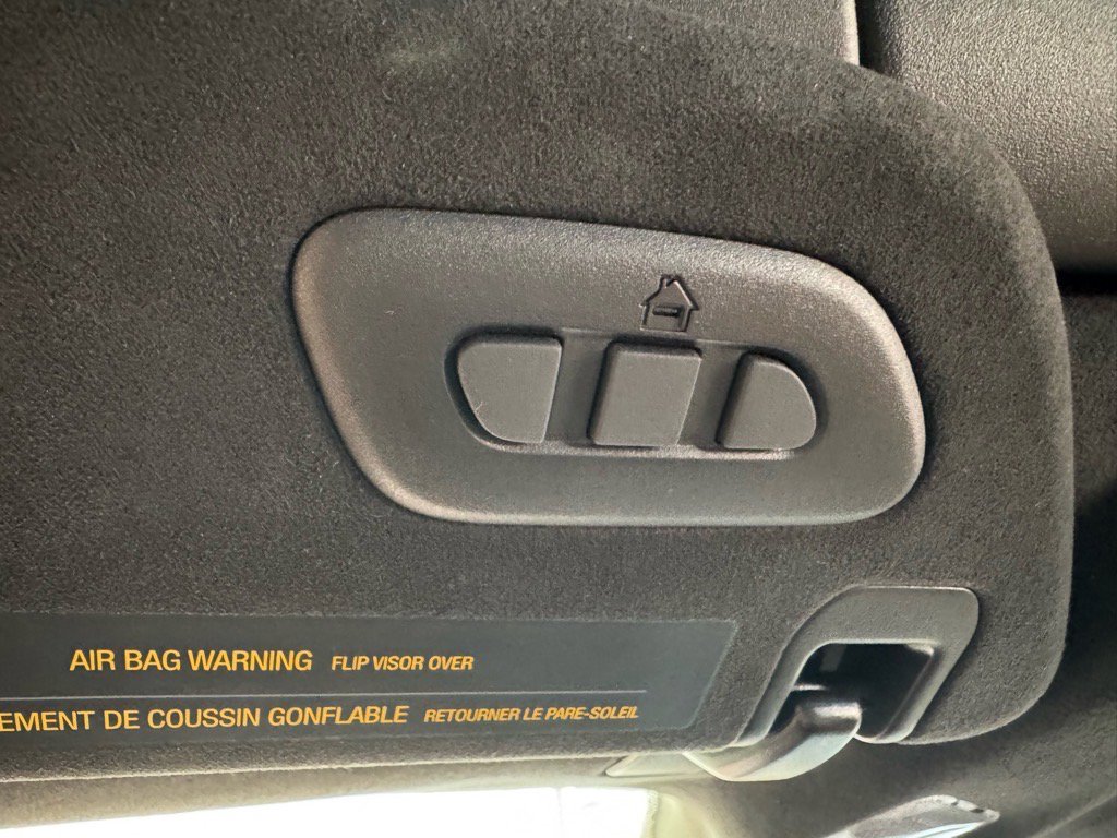 Used 2024 Chevrolet Corvette Stingray Coupe w/ Z51 Performance Package image 17