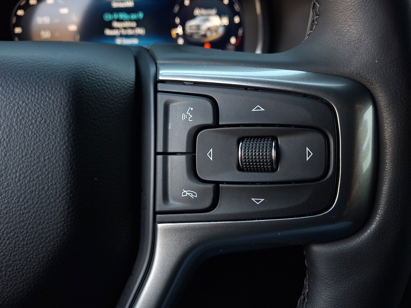 Used 2023 Chevrolet Tahoe Z71 w/ Luxury Package image 24