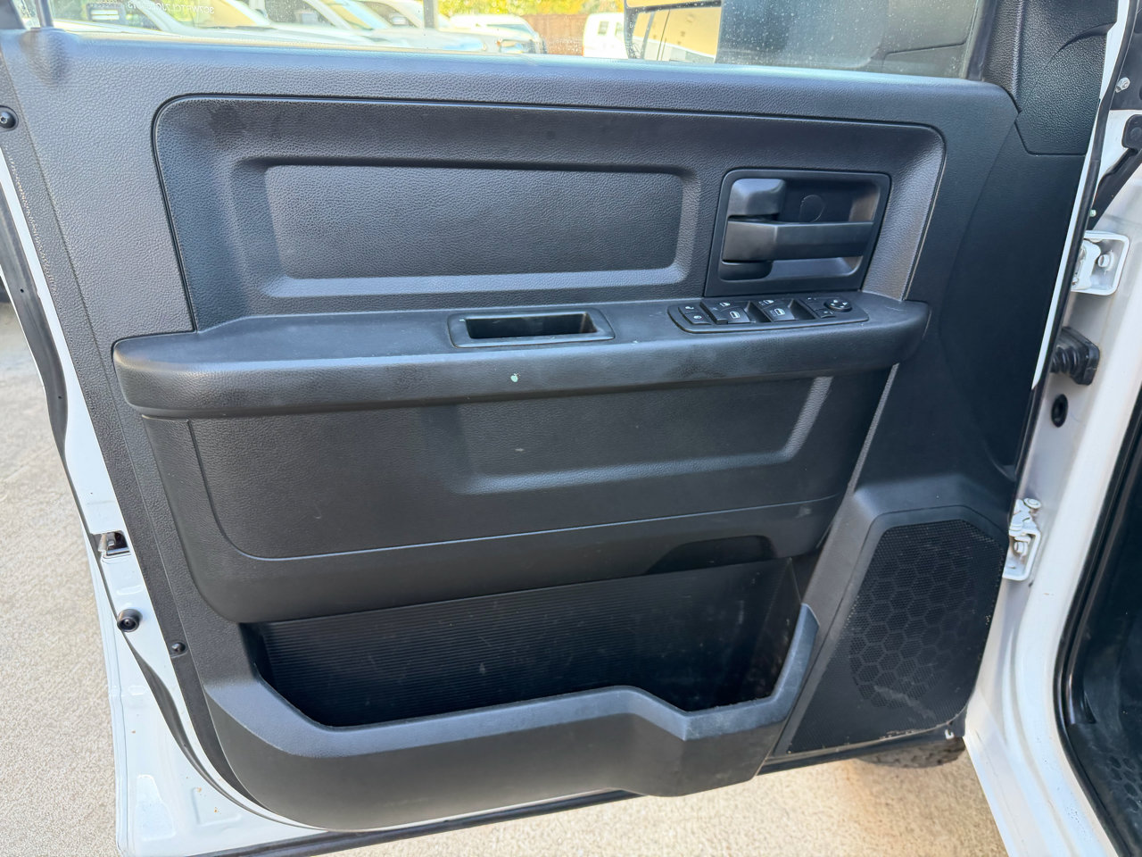 Used 2018 RAM 3500 Tradesman w/ Chrome Appearance Group image 43