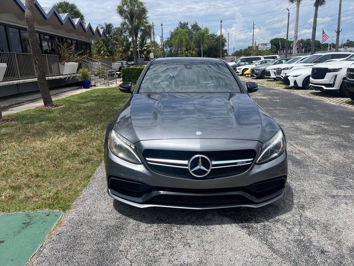 Used 2017 Mercedes-Benz C 63 AMG S image 3