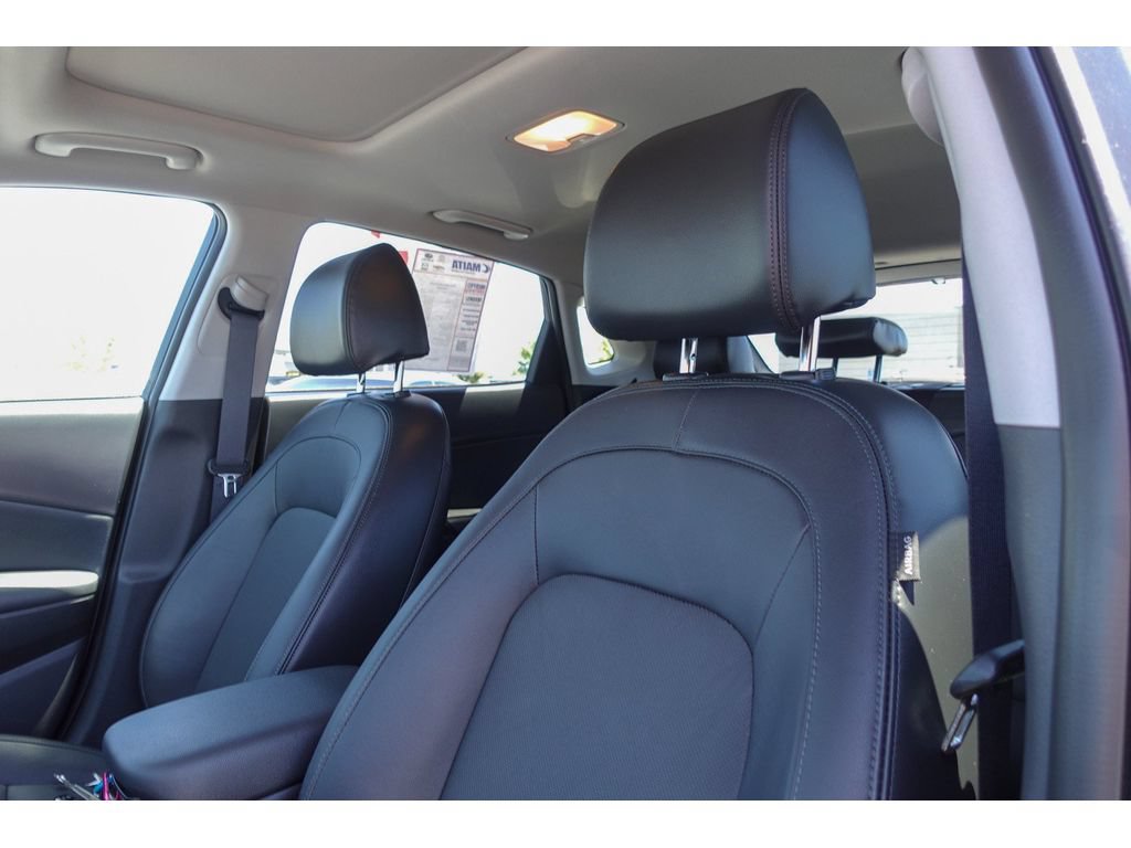 Used 2023 Hyundai Kona Limited FWD image 10