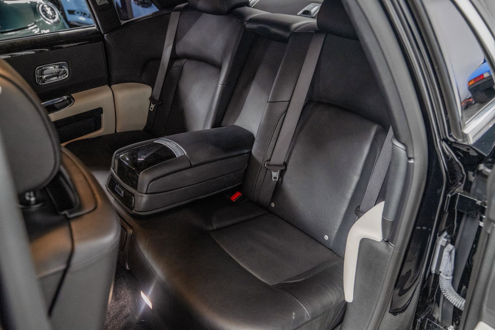 Used 2014 Rolls-Royce Ghost image 15