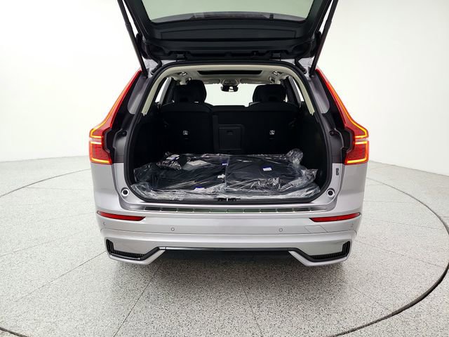 New 2026 Volvo XC60 B5 Plus w/ Protection Package Premier image 19