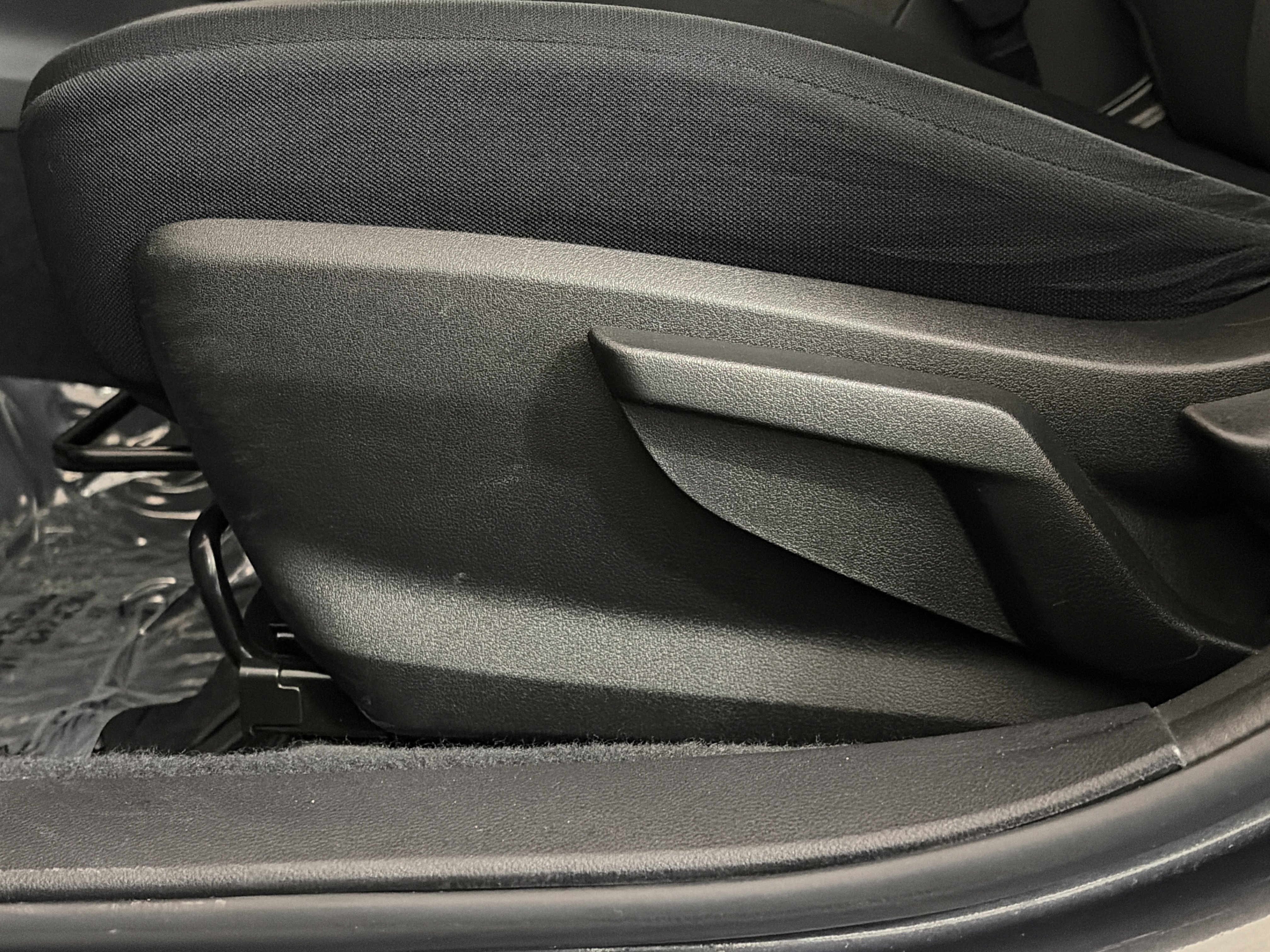 Certified 2023 Subaru Crosstrek 2.0i image 15