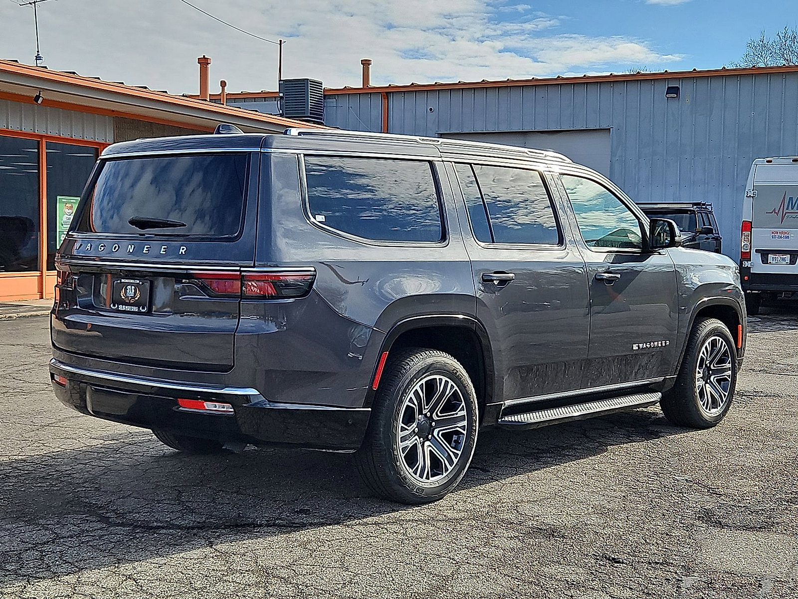 New 2024 Jeep Wagoneer 4WD w/ Premium Group I image 12