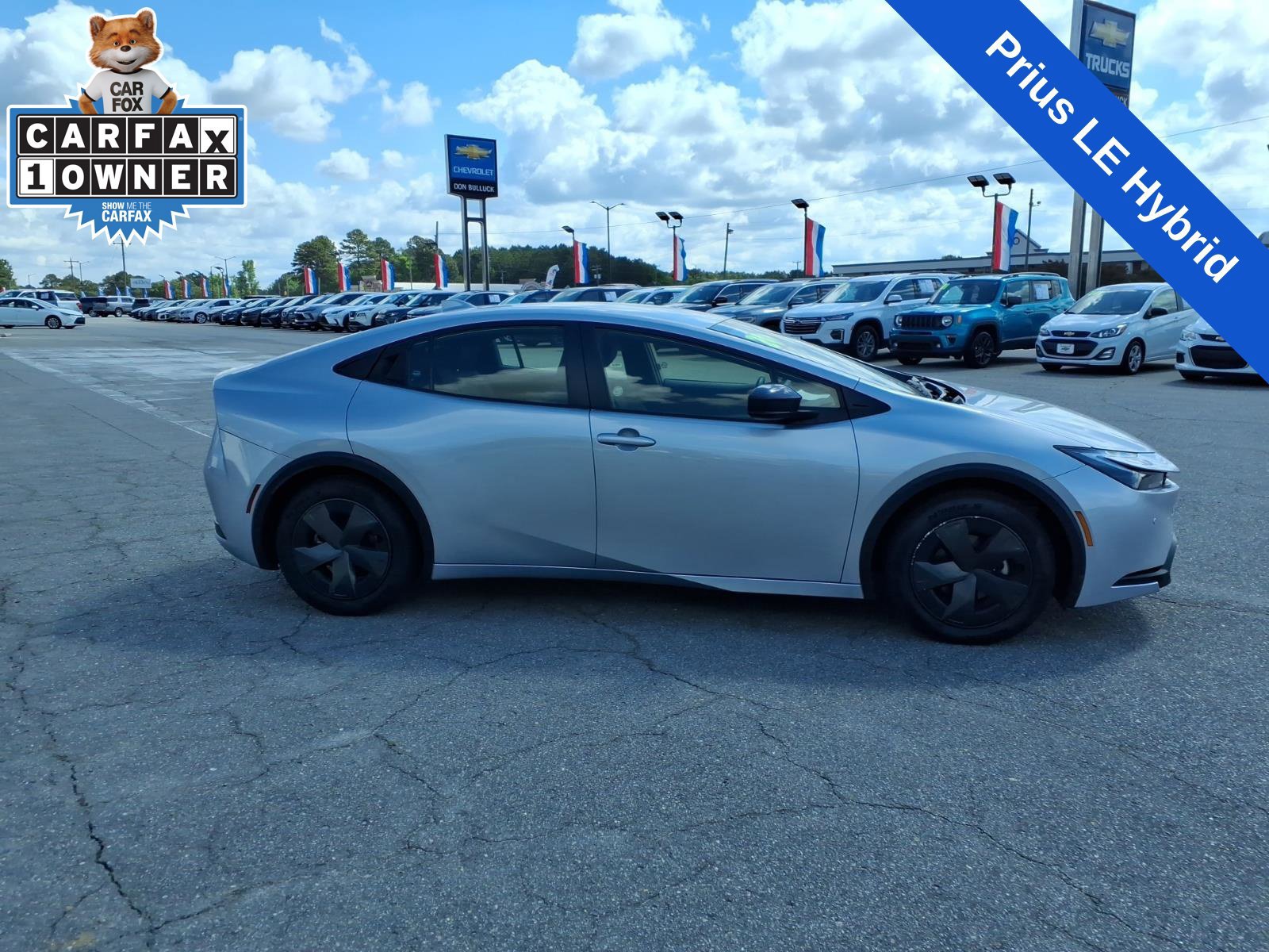 Used 2024 Toyota Prius LE FWD image 6